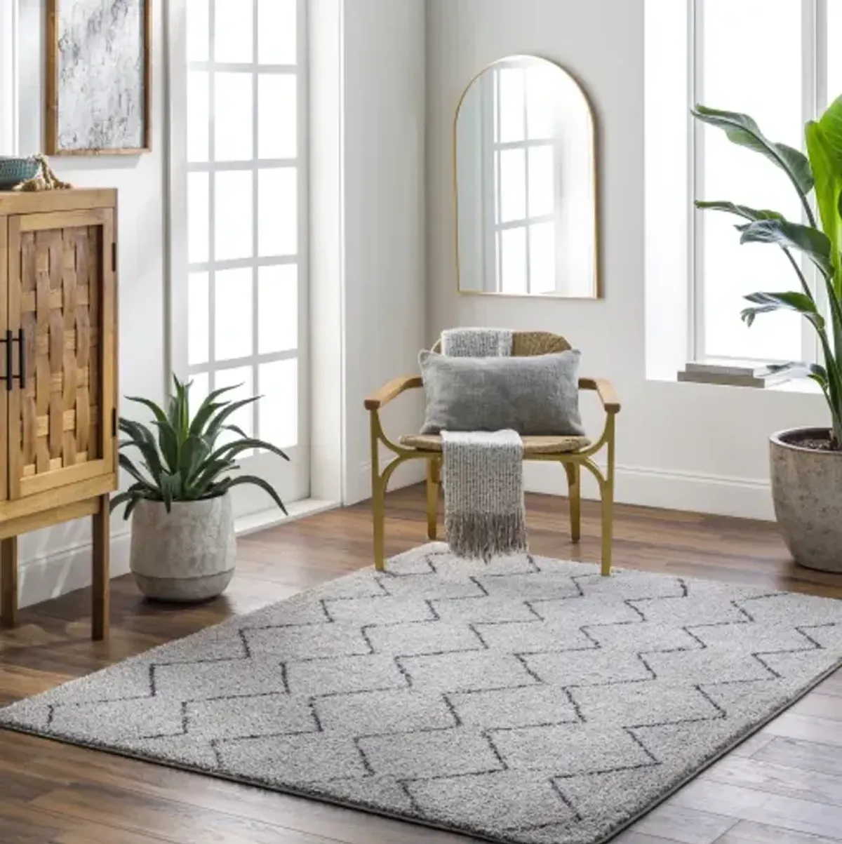 Lykke LKK-2304 2'7" x 4' Machine Woven Rug