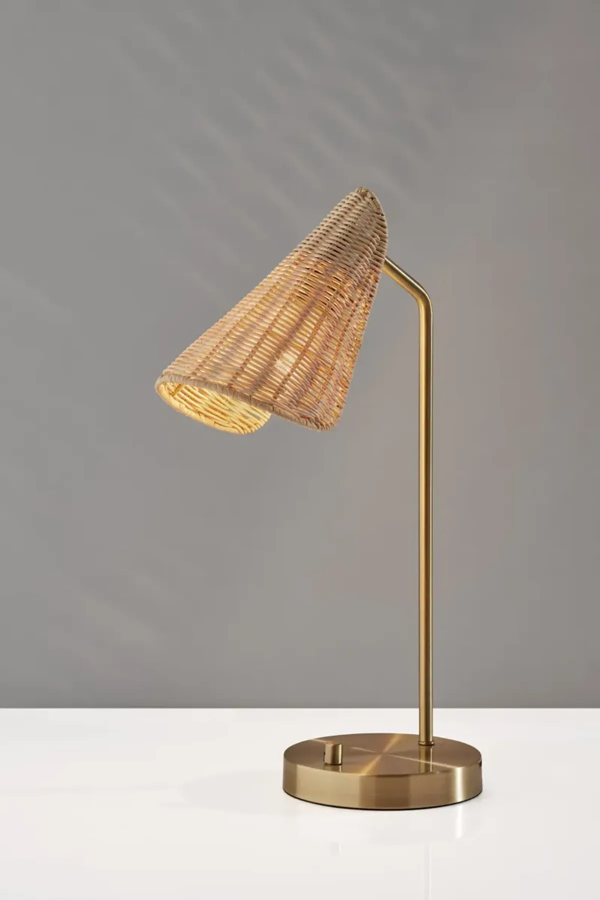 Cove Desk Lamp