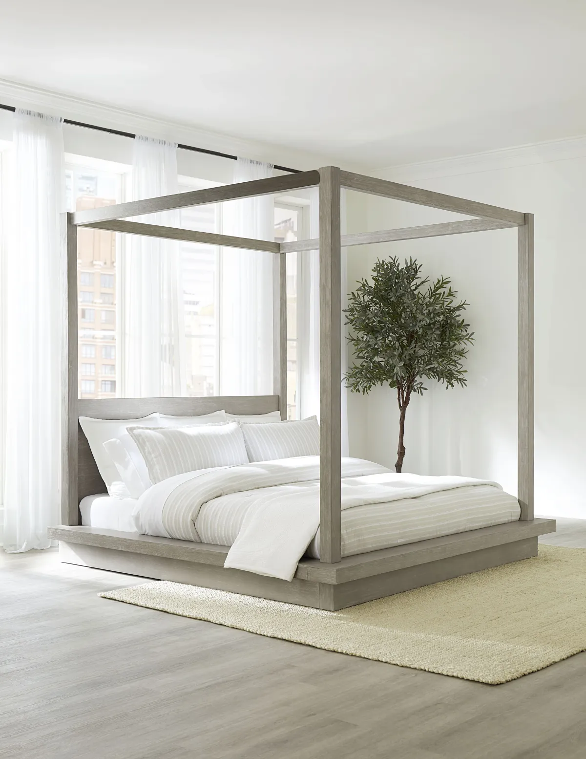 Melbourne Queen-Size Canopy Bed in Mineral