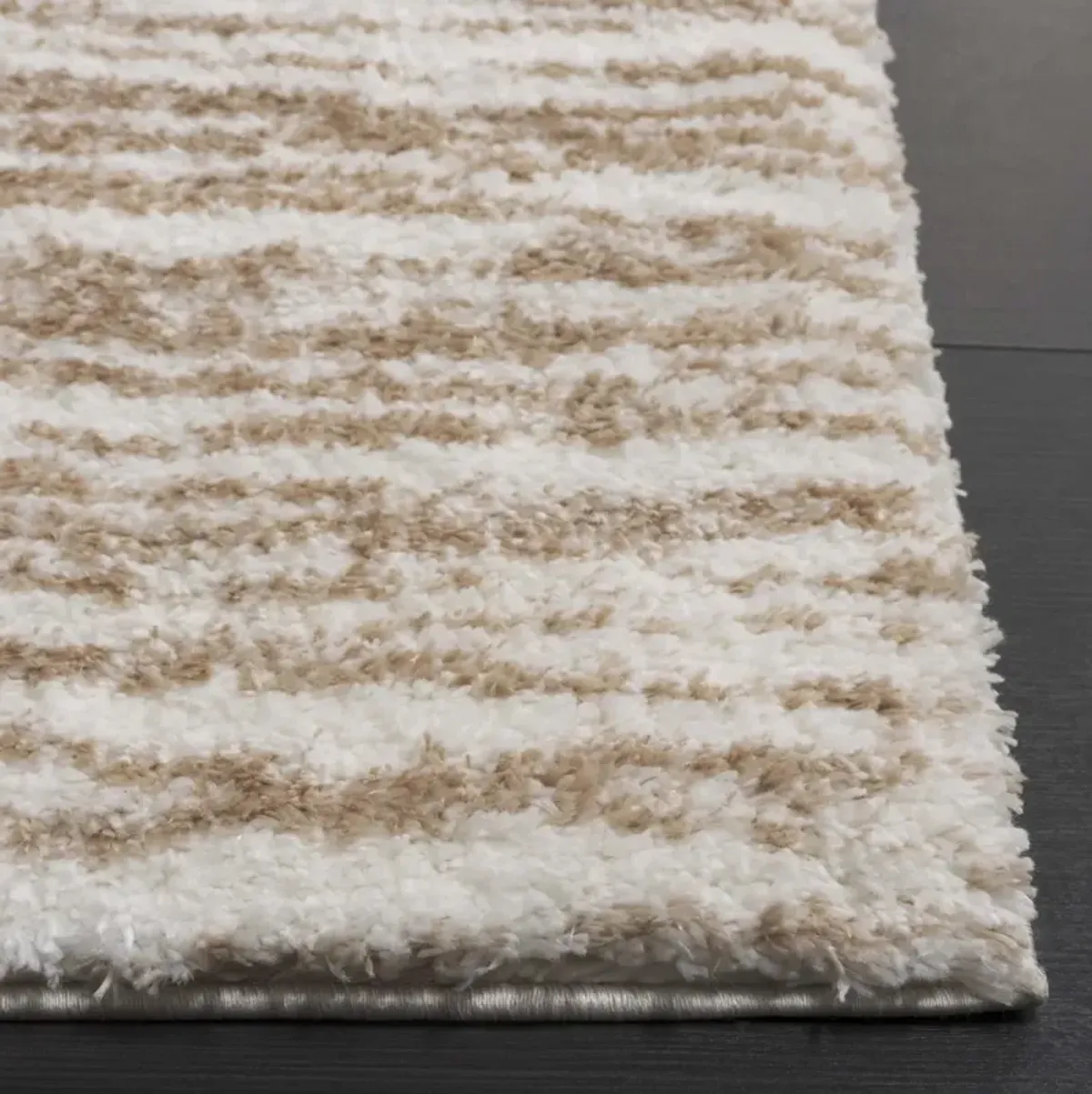 TAHOE SHAG 688 IVORY  2' x 8' Runner Rug