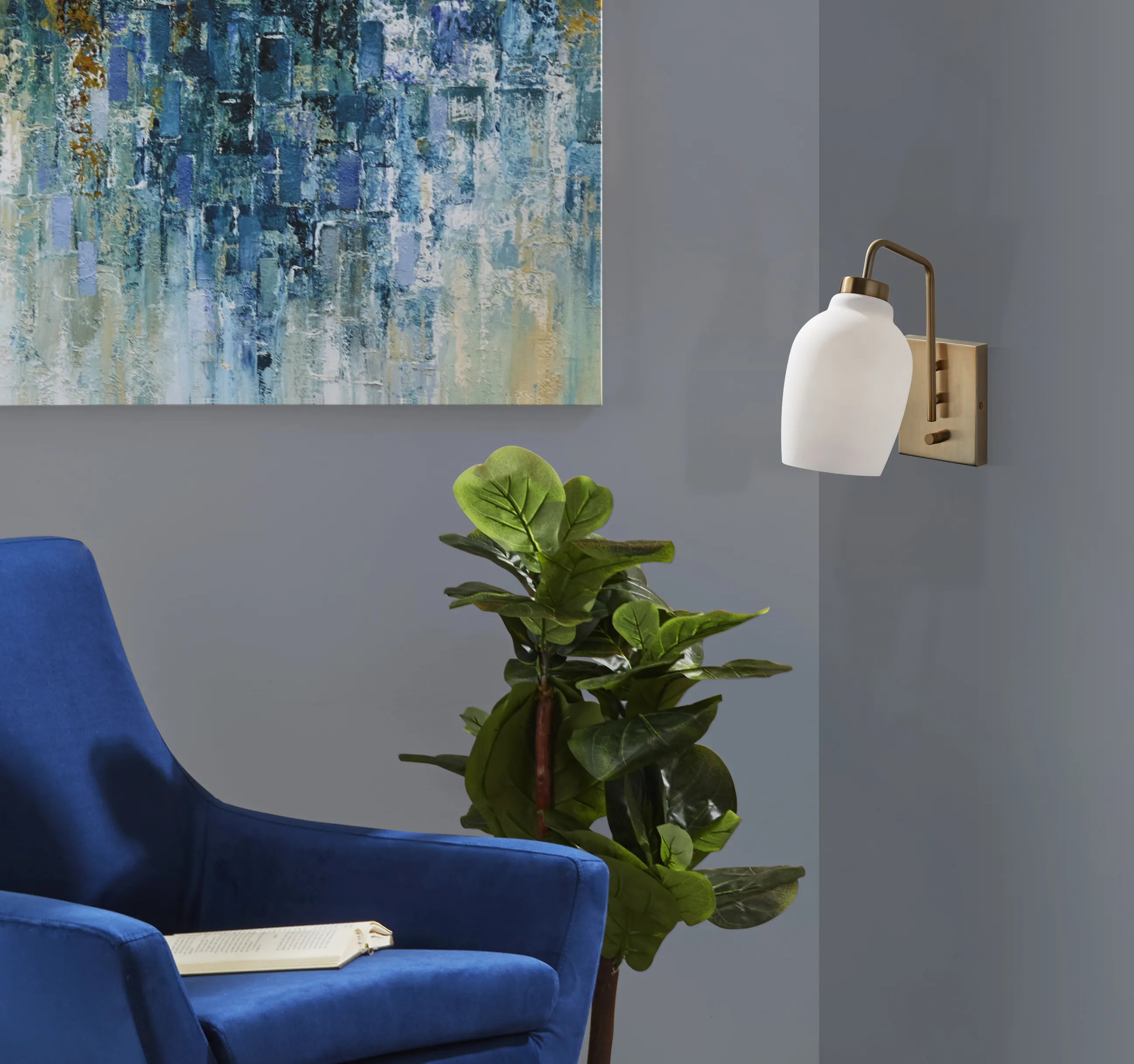 Clara Wall Lamp