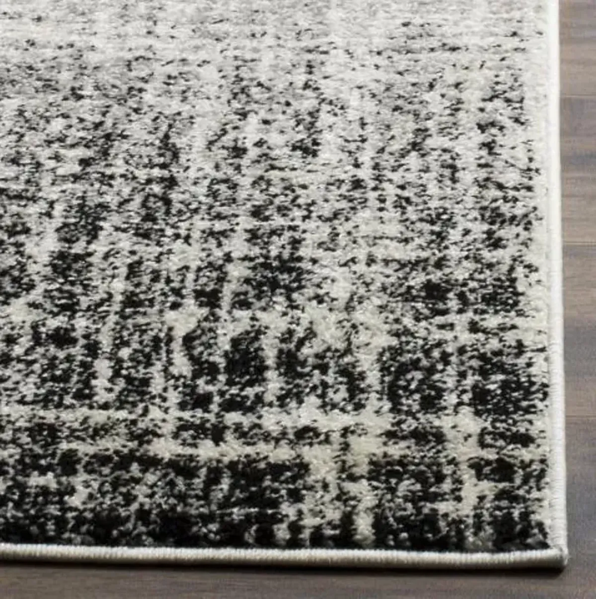 Adirondack Contemporary Ivory / Black 5'-1" X 7'-6" Powerloomed Rug