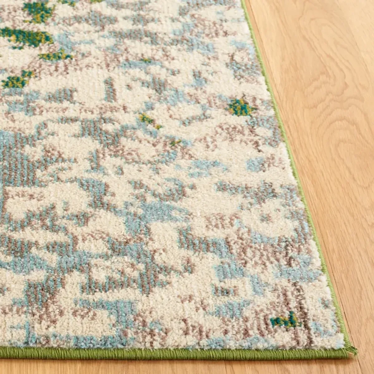 MONACO 225 GREEN  2'-2' x 8' Runner Rug