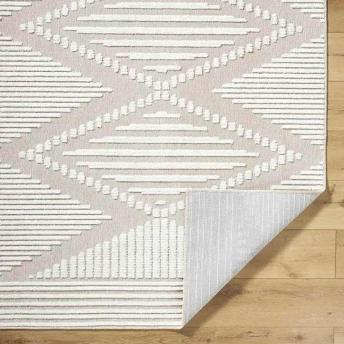 Lyna LYA-2340 5' x 7'2" Machine Woven Rug