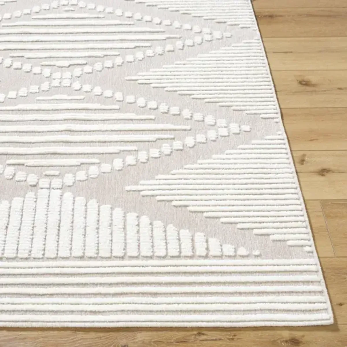 Lyna LYA-2340 5' x 7'2" Machine Woven Rug