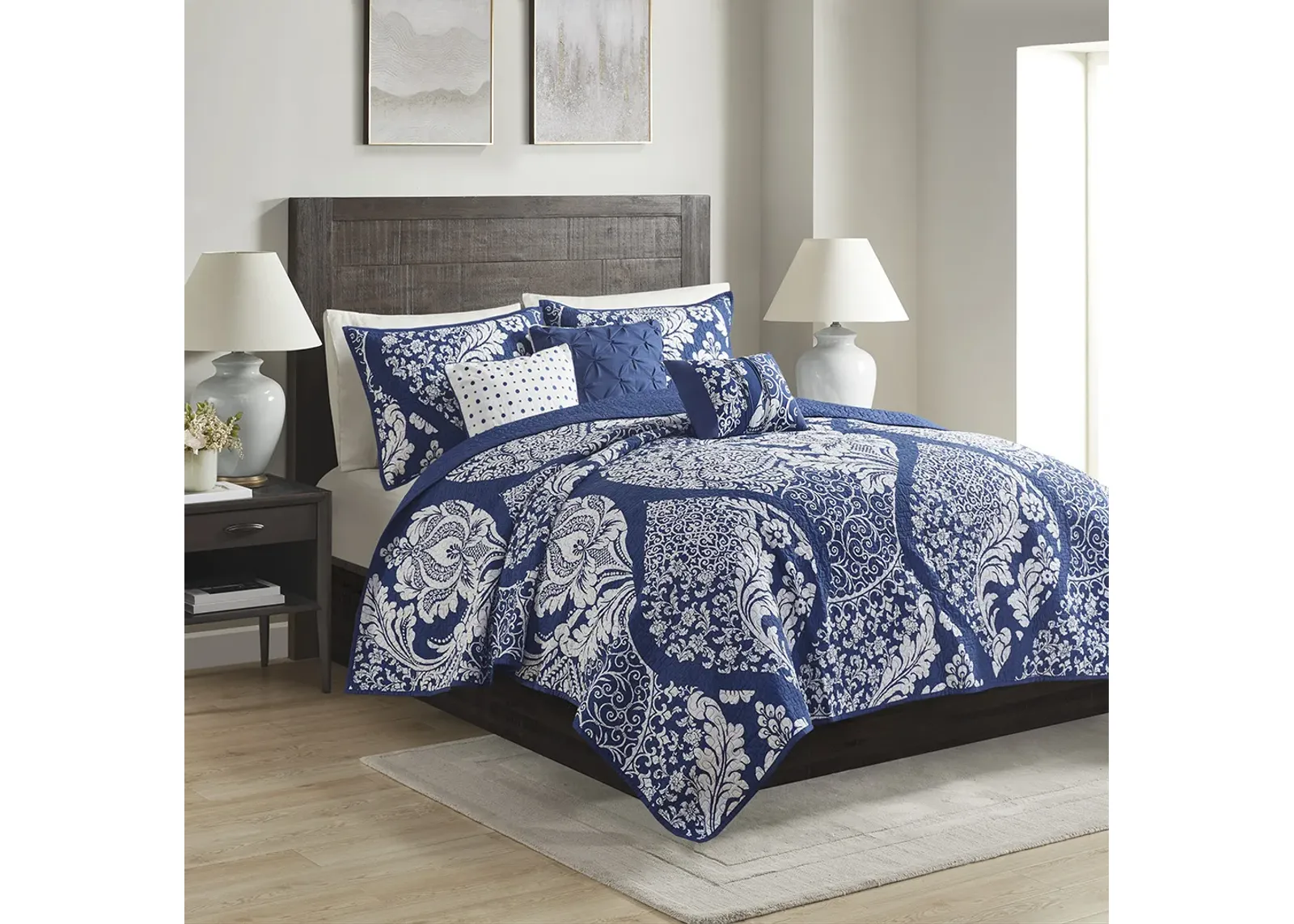 Madison Park Vienna Indigo 6 Piece Printed Cotton Quilt Set with Throw Pillows