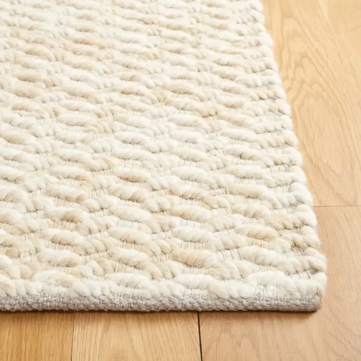 NATURA 717 BEIGE  2'-3' x 8' Runner Rug