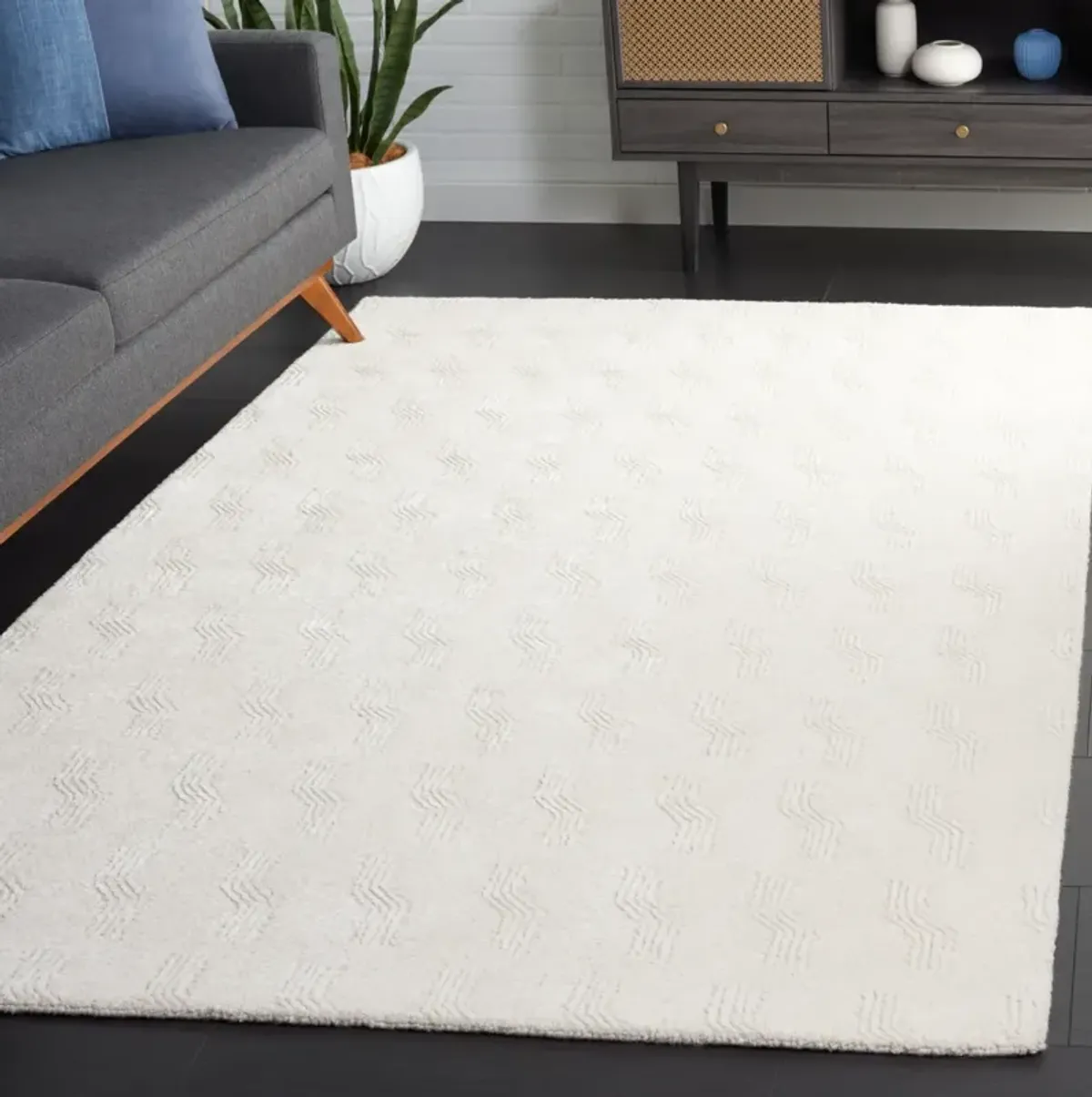 GLAMOUR 402 IVORY 4' x 6' Small Rectangle Rug