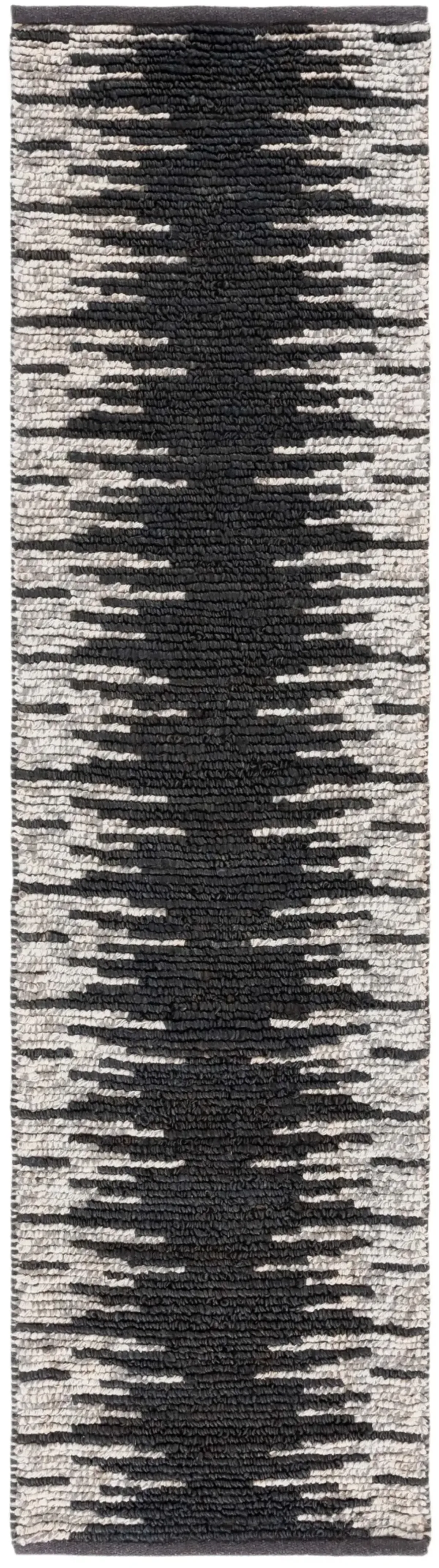 NATURAL FIBER 953 BLACK  2'-3' x 8' Runner Rug