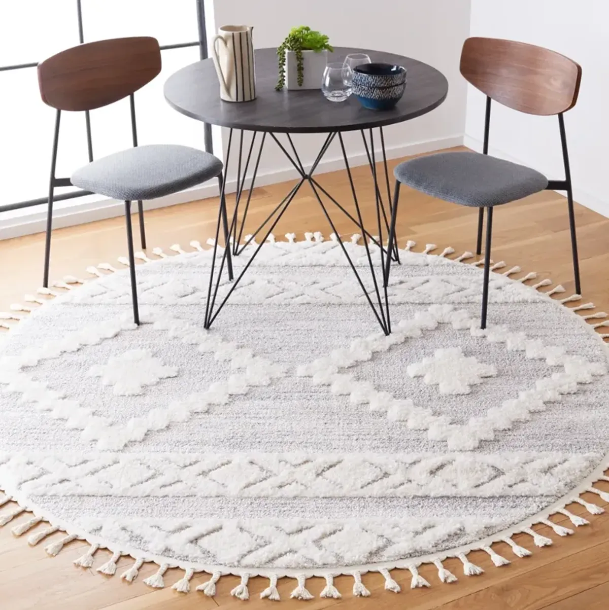 MOROCCAN TASSEL SHAG 640 IVORY  4' x 4' Round Round Rug