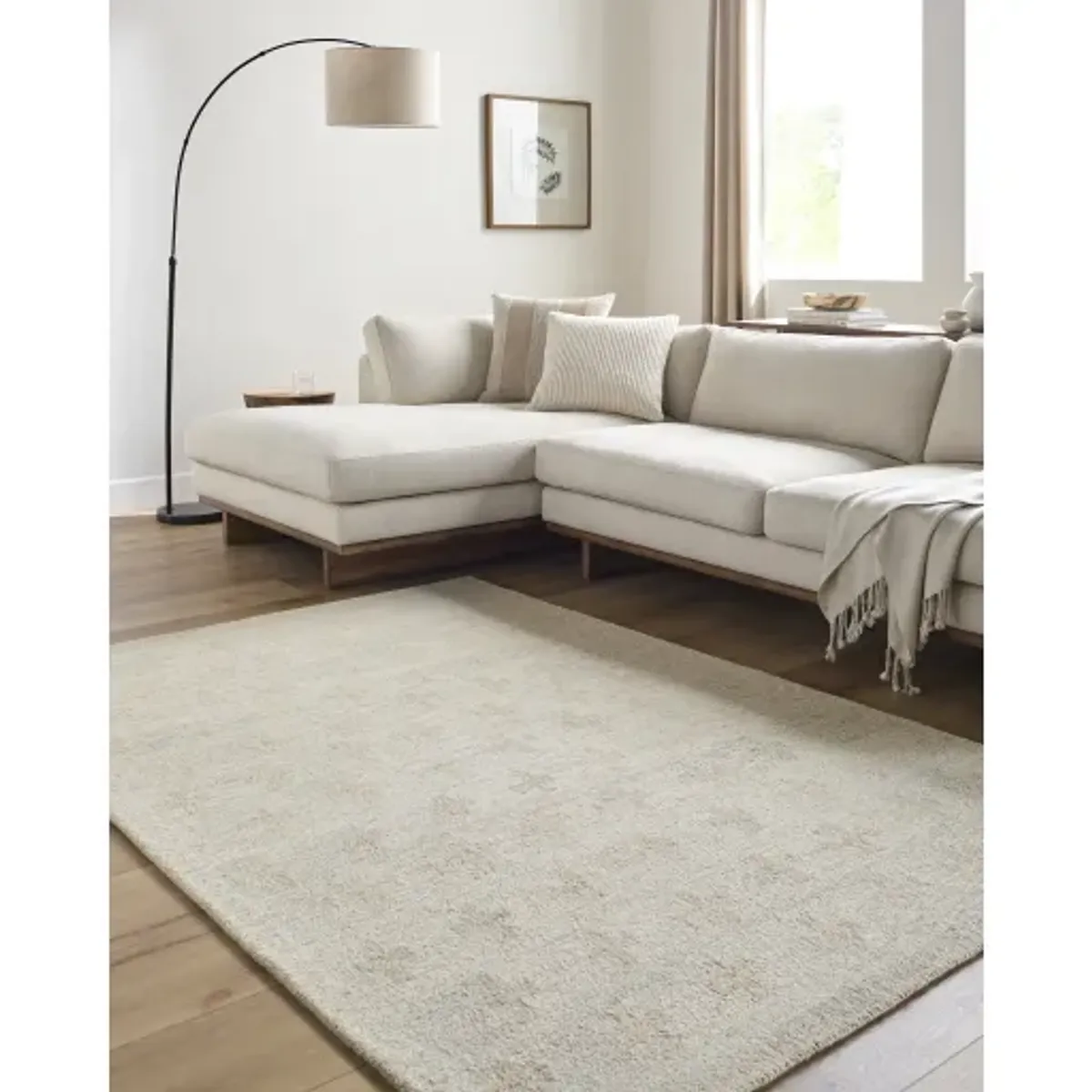 Granada GND-2370 5' x 7'6" Hand Made Rug