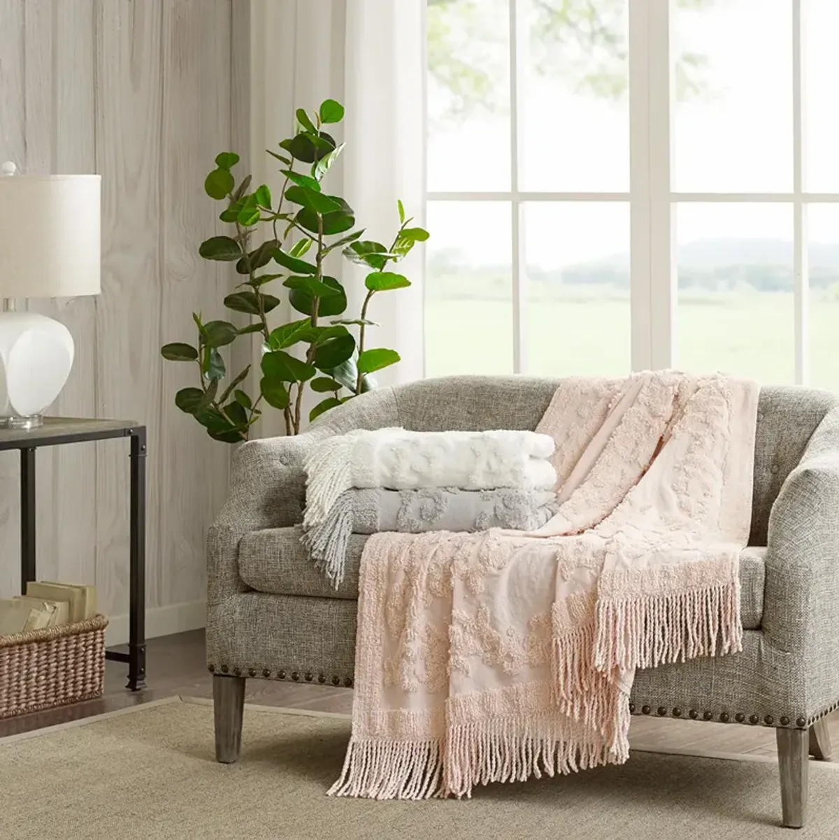 Madison Park Chloe Ivory 100% Cotton Tufted Chenille Lightweight Throw With Fringe Tassel 50" x 60"