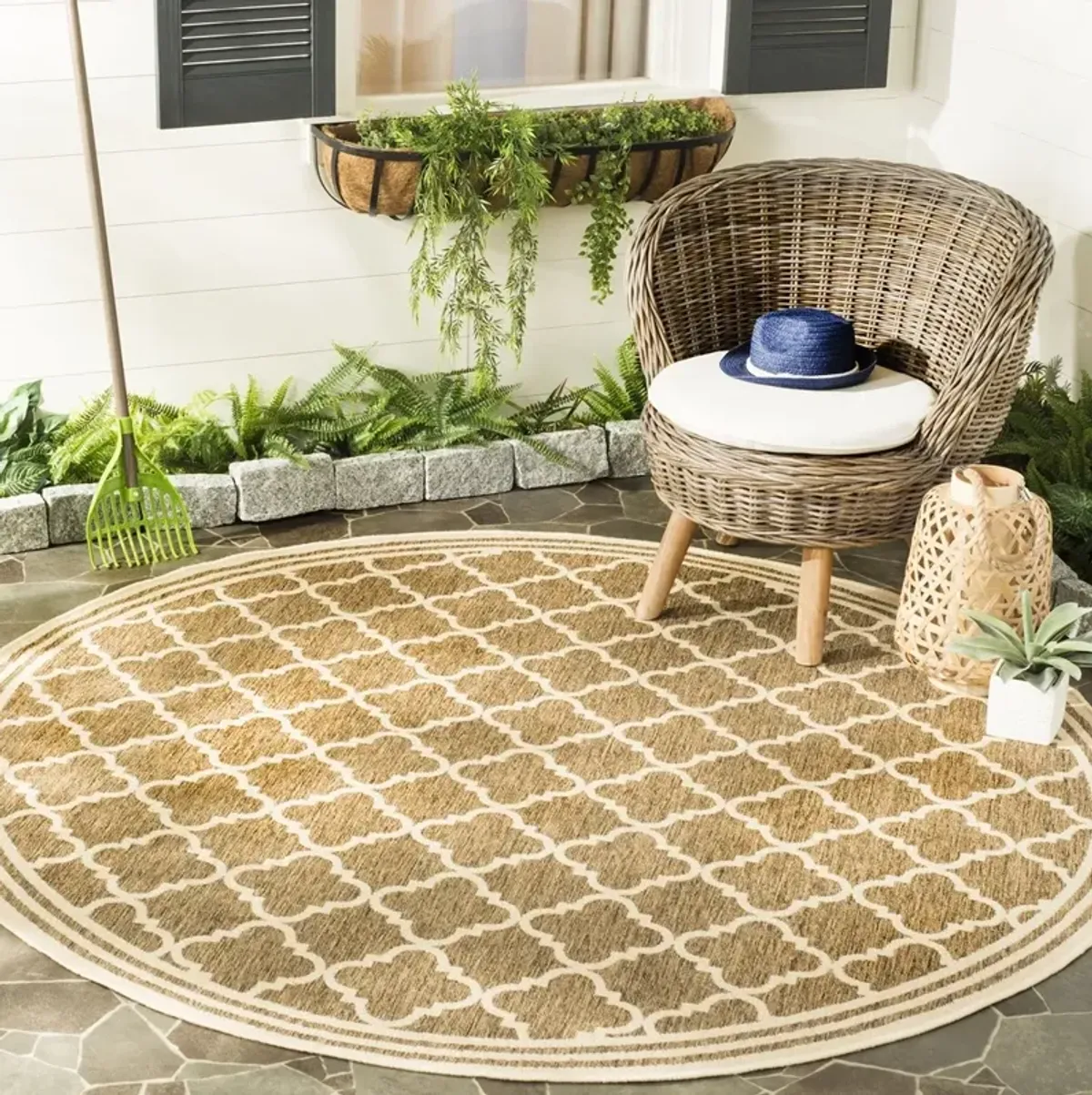 BEACH HOUSE 121 Beige 4' X 4' Round Round Rug