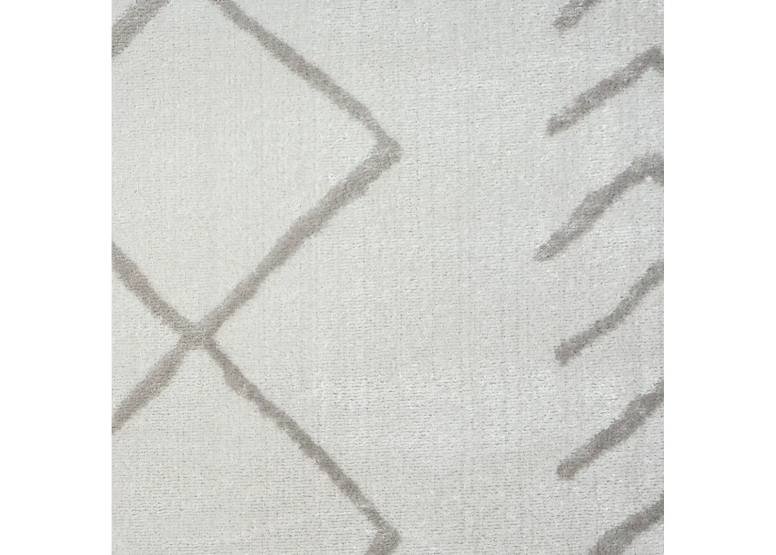 Cool Cream Diamond Transitional/Casual Synthetic Area Rug 5' x 7'