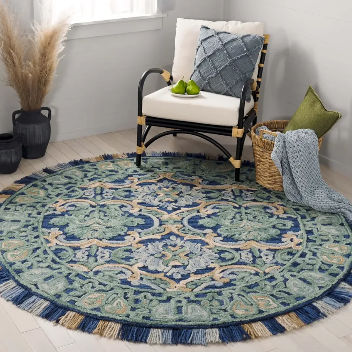 BLOSSOM Hand Tufted 4' x 4' Round area rug