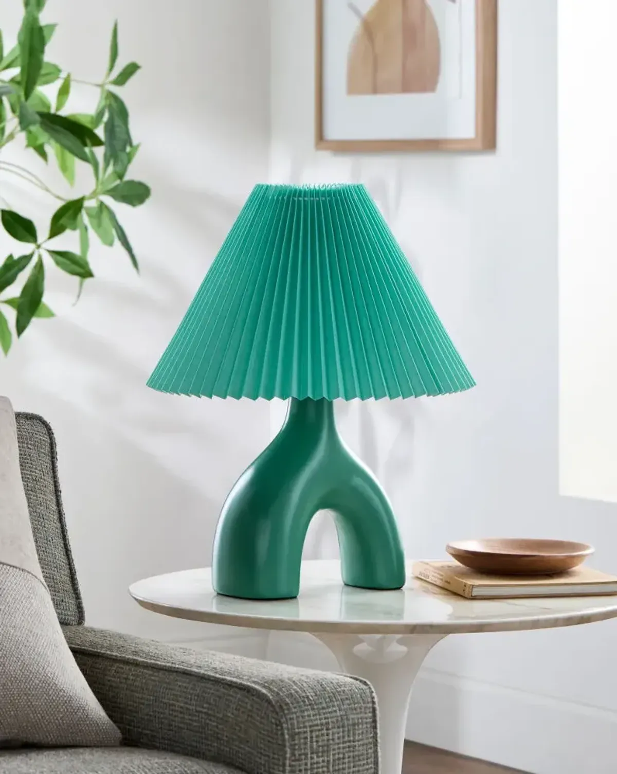 Alvik AVK-006 18"H x 15"W x 15"D Accent Table Lamp