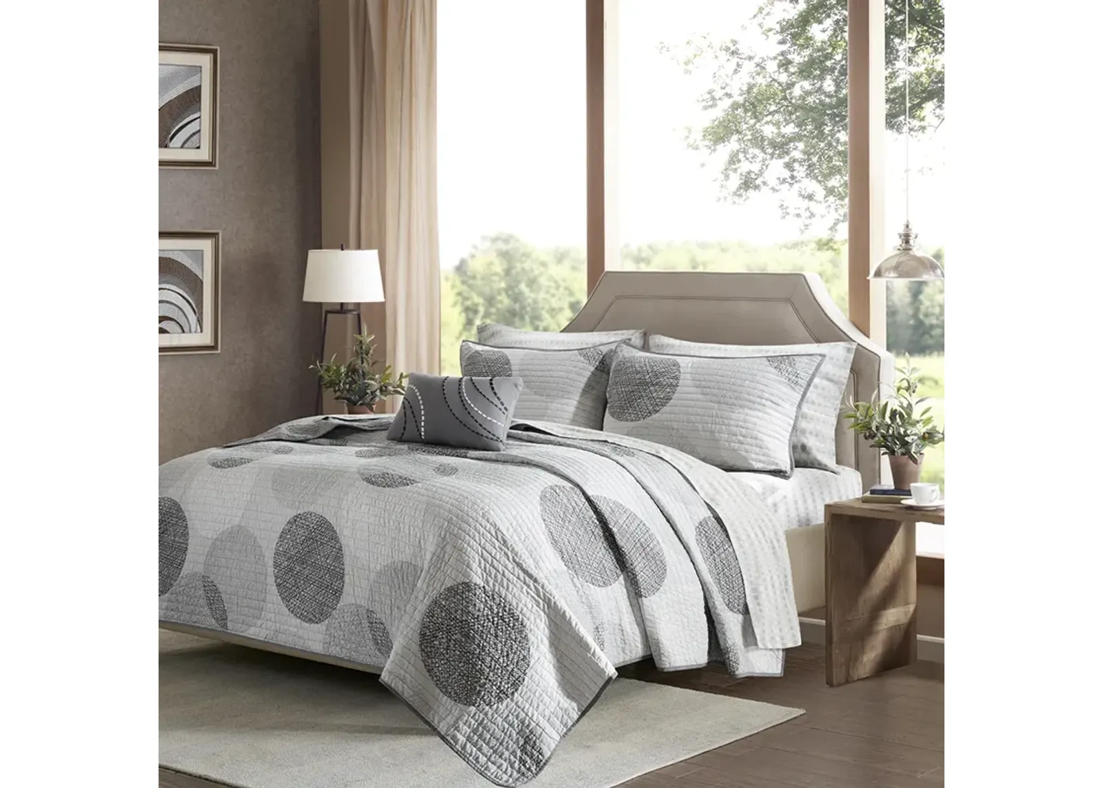 Madison Park Essentials Knowles Grey 6 Piece Quilt Set with Cotton Bed Sheets