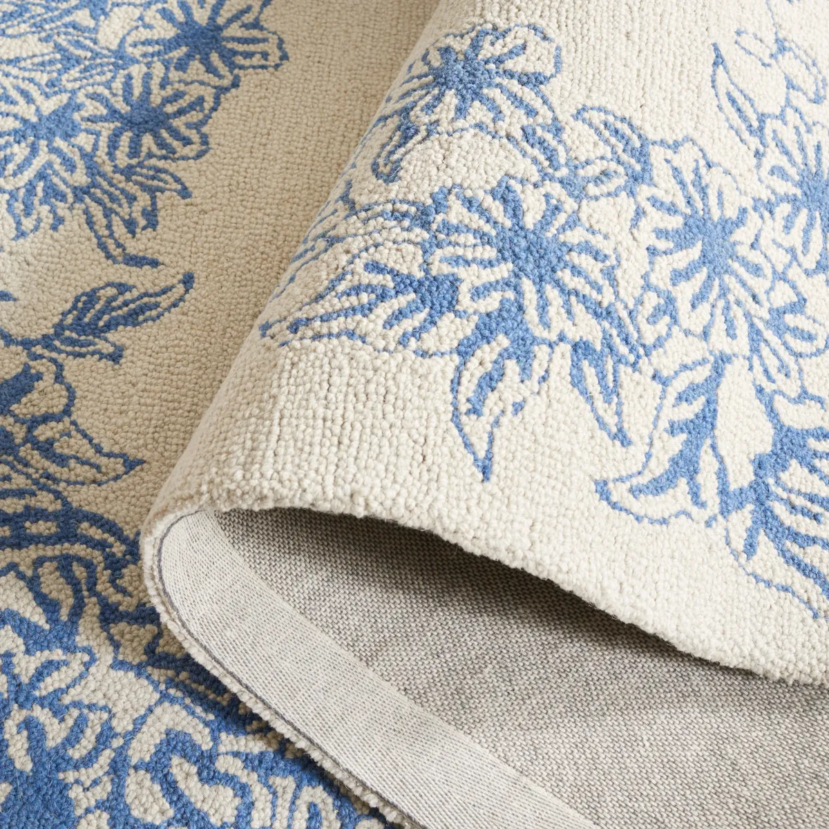 CHELSEA Hand Tufted 5' x 8' area rug