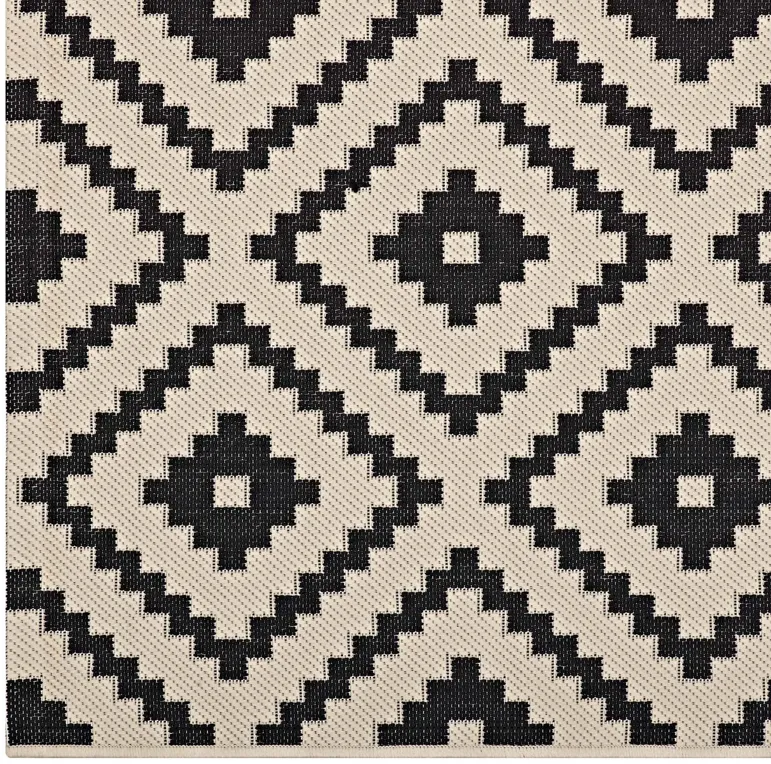 Perplex  Geometric Diamond Trellis 8x10 Indoor and Outdoor Area Rug