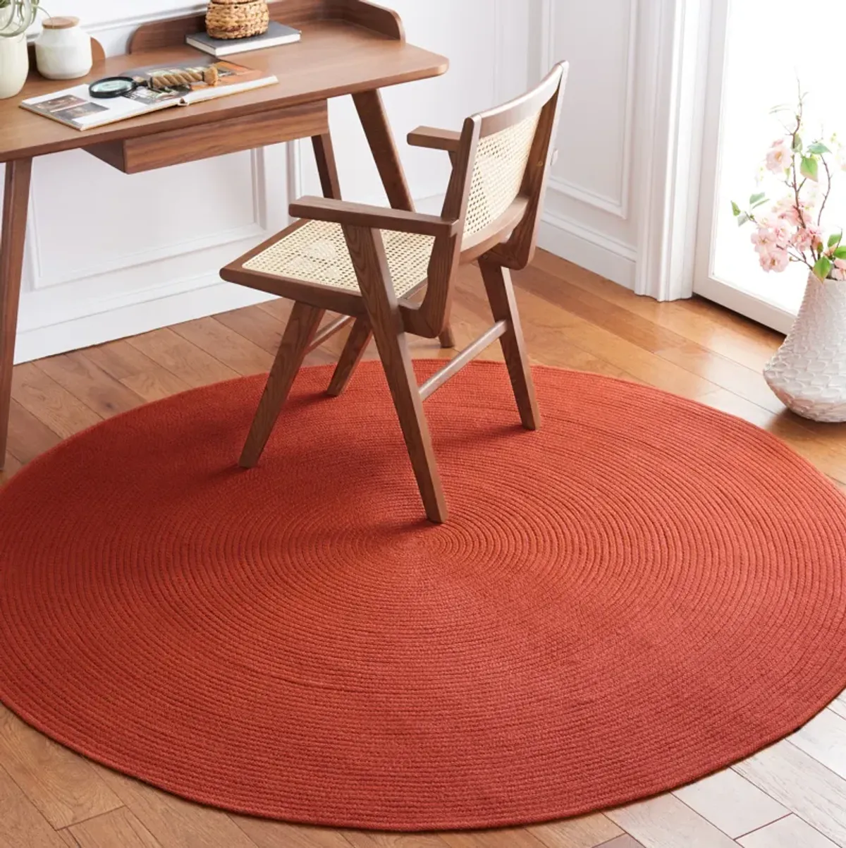 BRAIDED Hand Woven 3' x 3' Round area rug