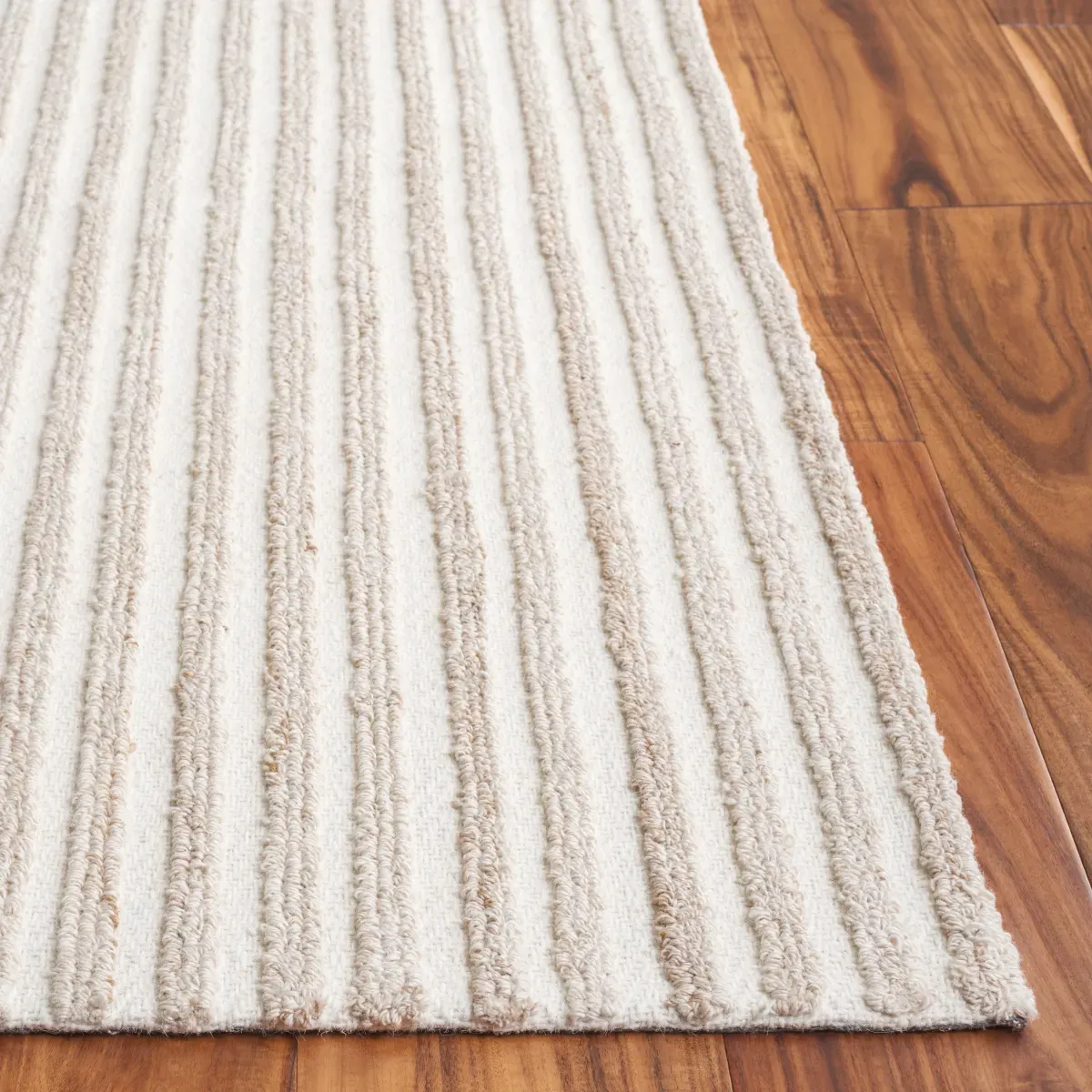 SOUTHAMPTON 305 BEIGE  6' x 9' Medium Rectangle Rug