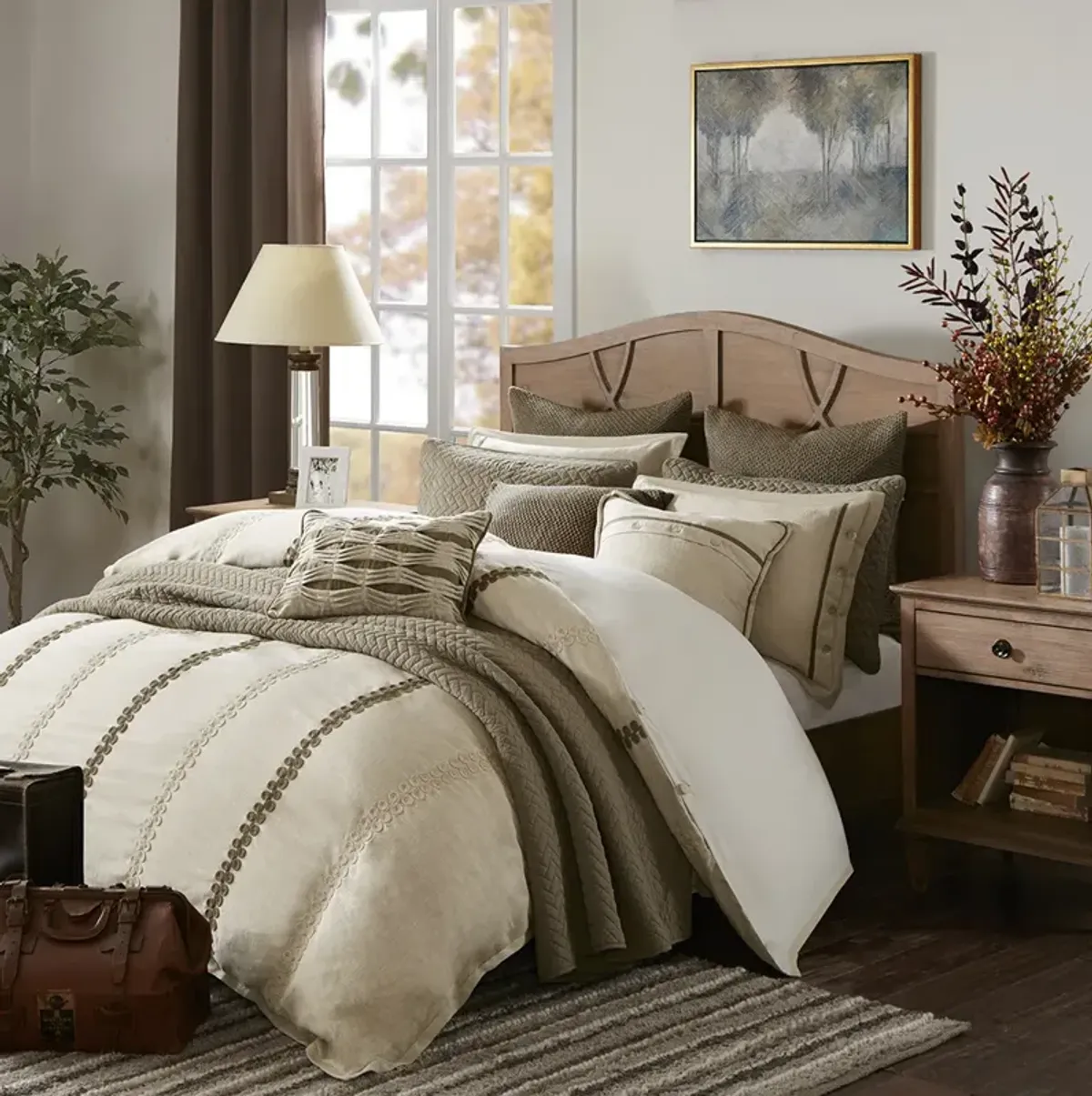 Madison Park Signature Chateau Linen Comforter Set