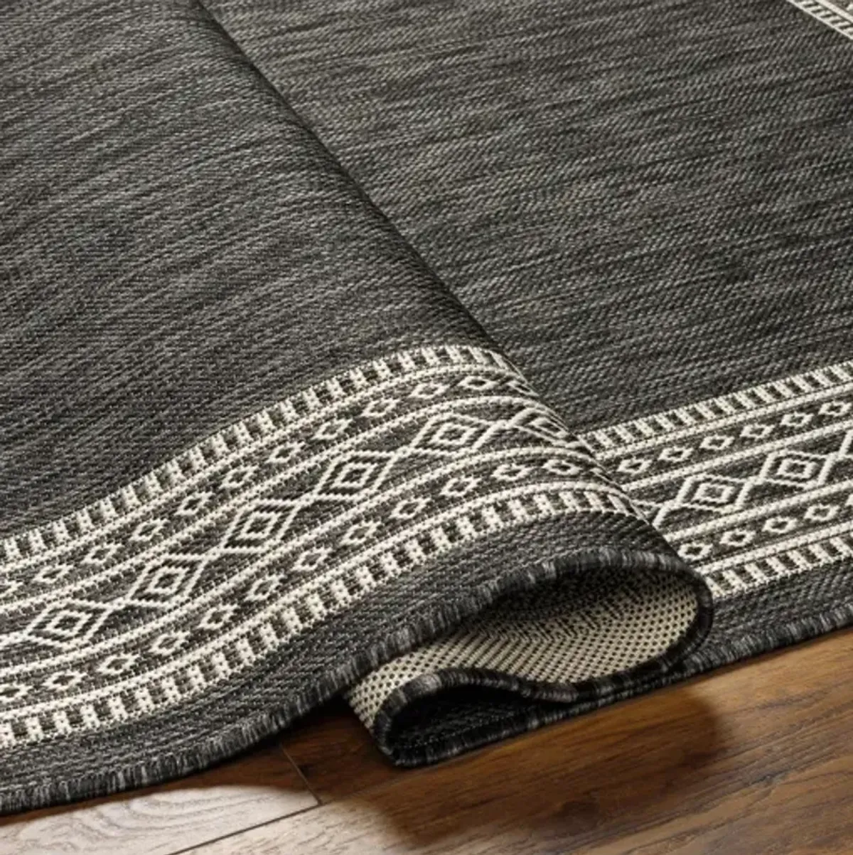 Ravello RVL-2335 2' x 2'11" Machine Woven Rug