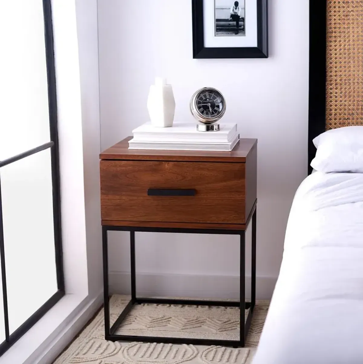 Marquise 1-Drawer Nightstand