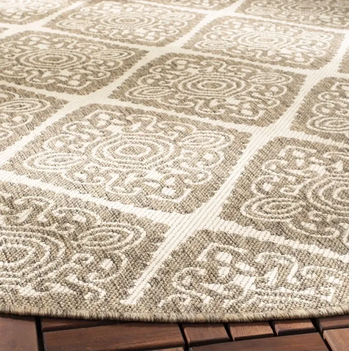 BEACH HOUSE 132 Beige 6'-7' X 6'-7' Square Square Rug