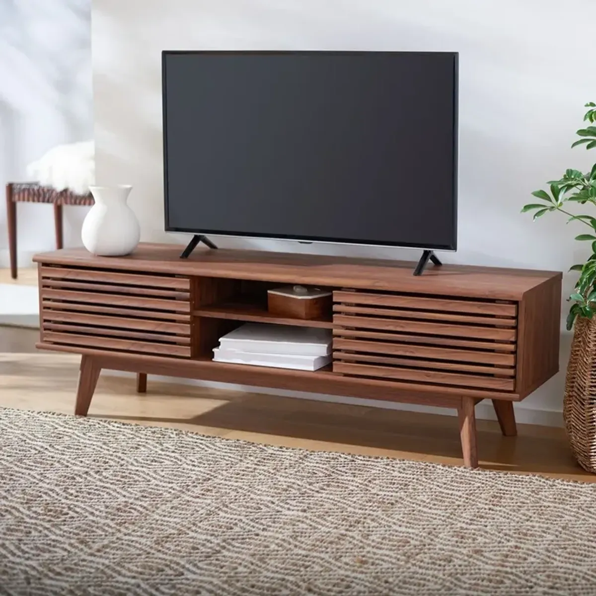 ESMA 2 SHELF MEDIA STAND