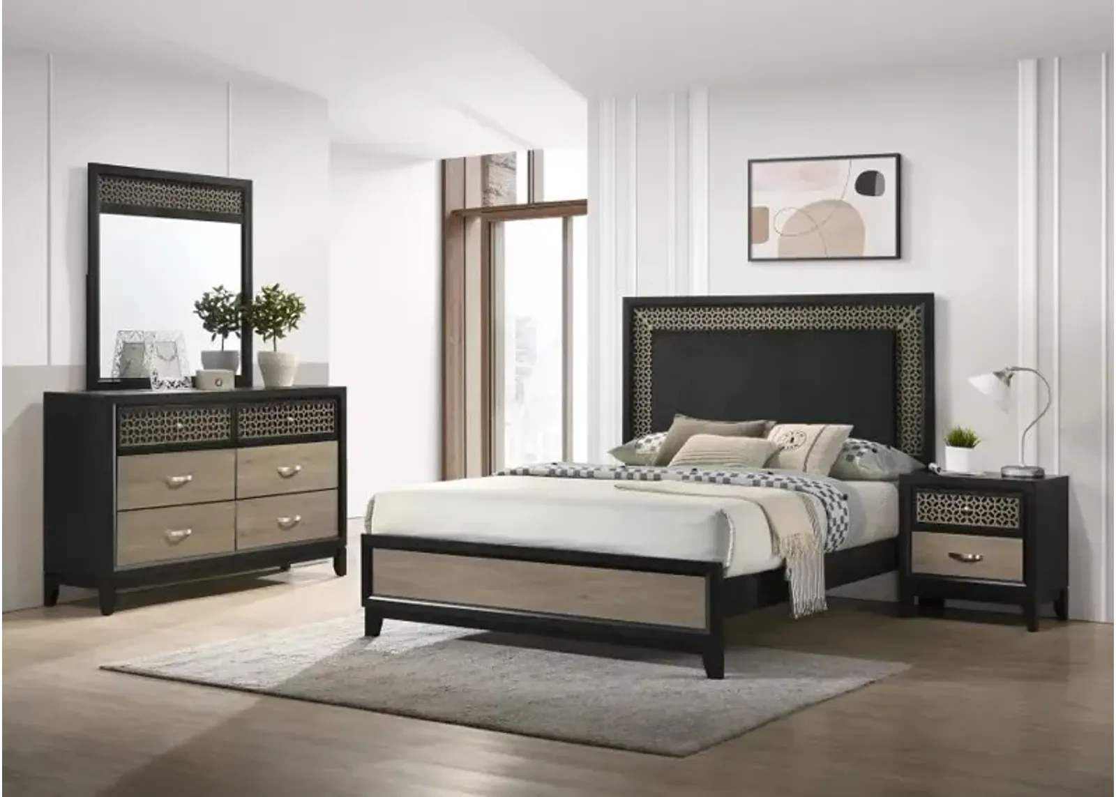 Valencia 4-piece Eastern King Bedroom Set Light Brown and Black