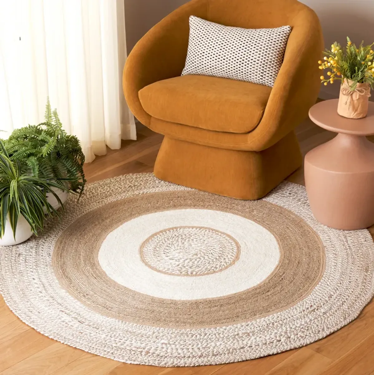 NATURAL FIBER Hand Woven 4' x 4' Round area rug