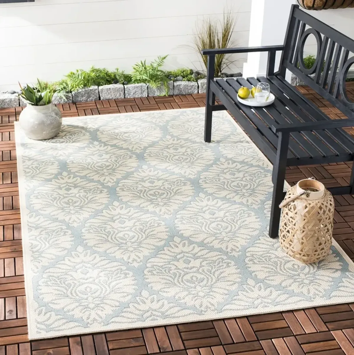 BEACH HOUSE 135 Blue 2'-2' X 4' Accent Rug