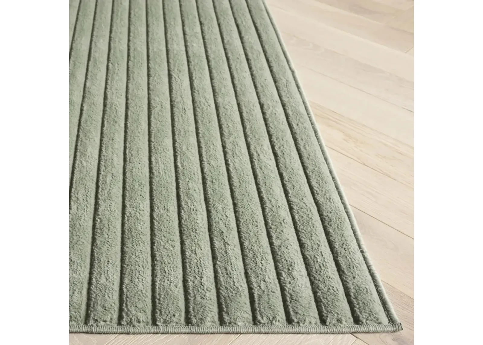 SELENA 674 GREEN 2'-2' x 8' Runner Rug