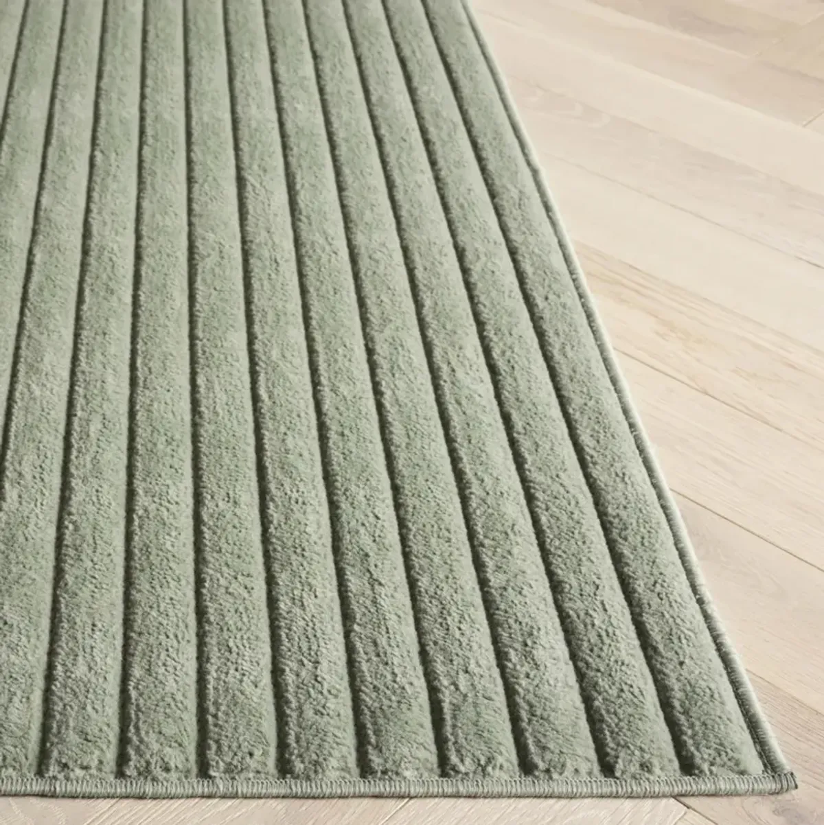 SELENA 674 GREEN 2'-2' x 8' Runner Rug