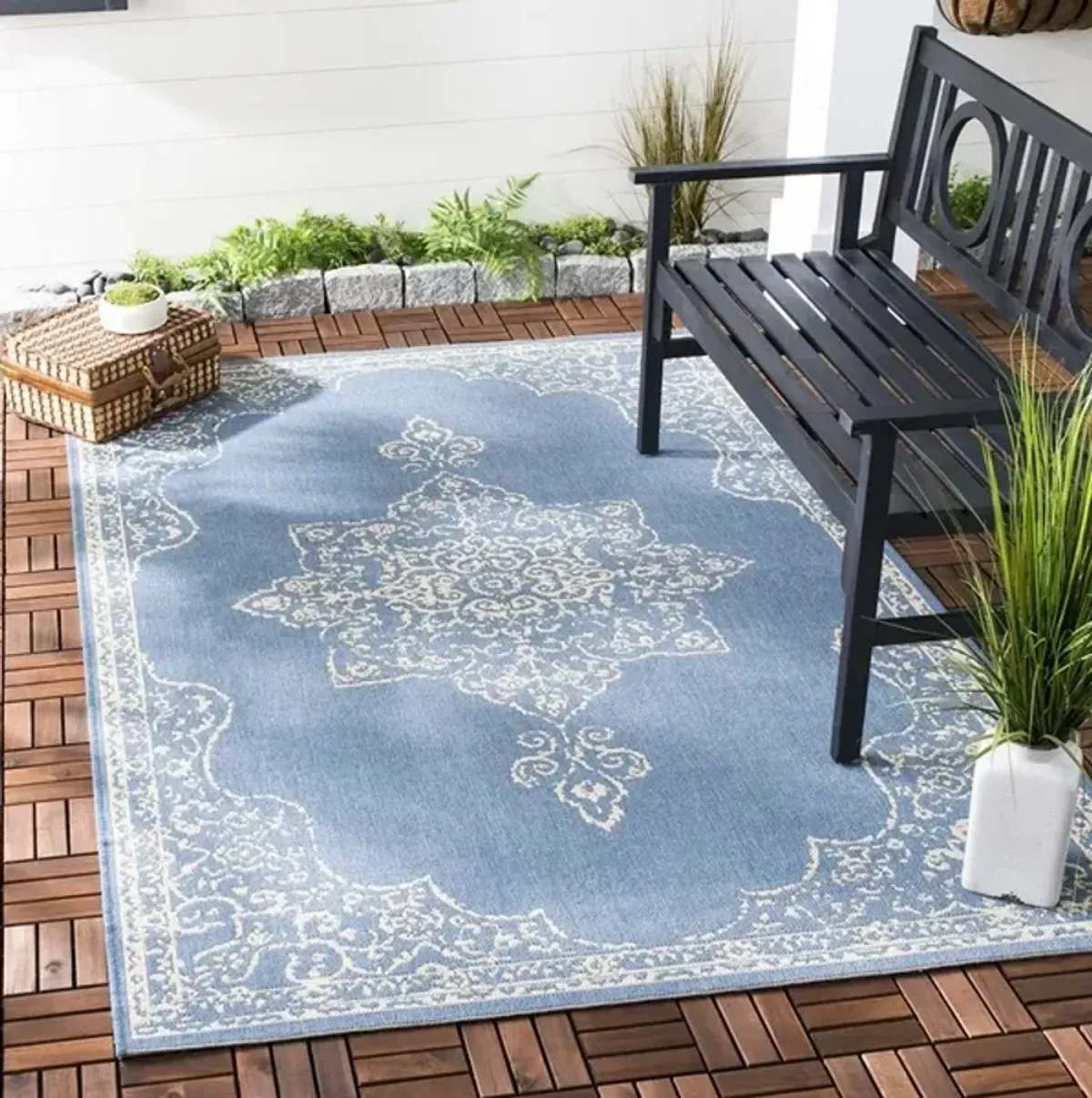 Safavieh BEACH HOUSE Collection BHS180N-8 Cream / Blue 8' X 10'