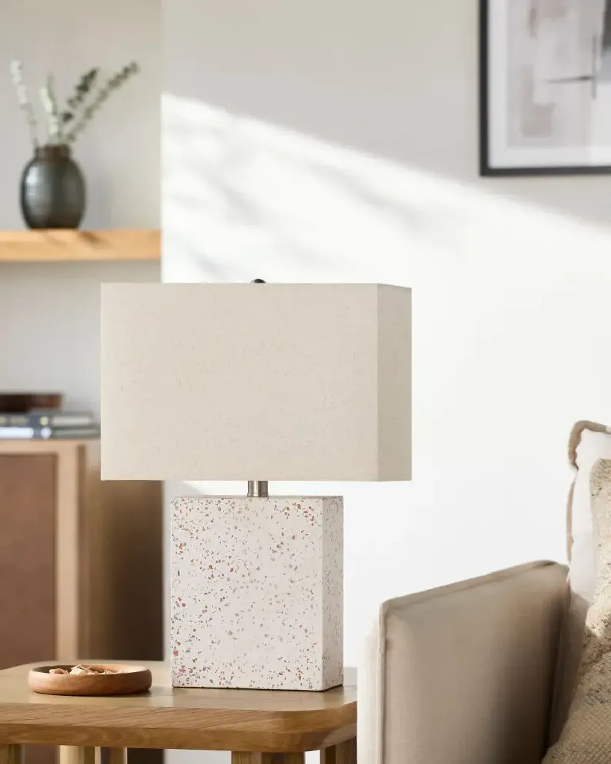 Lorzan LRZ-001 21"H x 7"W x 14"D Accent Table Lamp