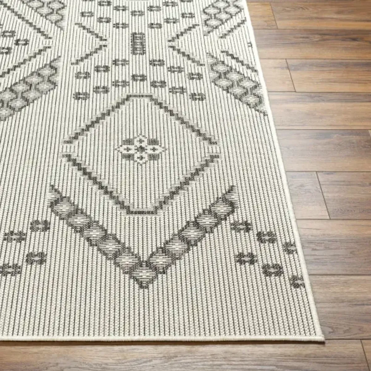 Ravello RVL-2326 5'3" x 7' Machine Woven Rug