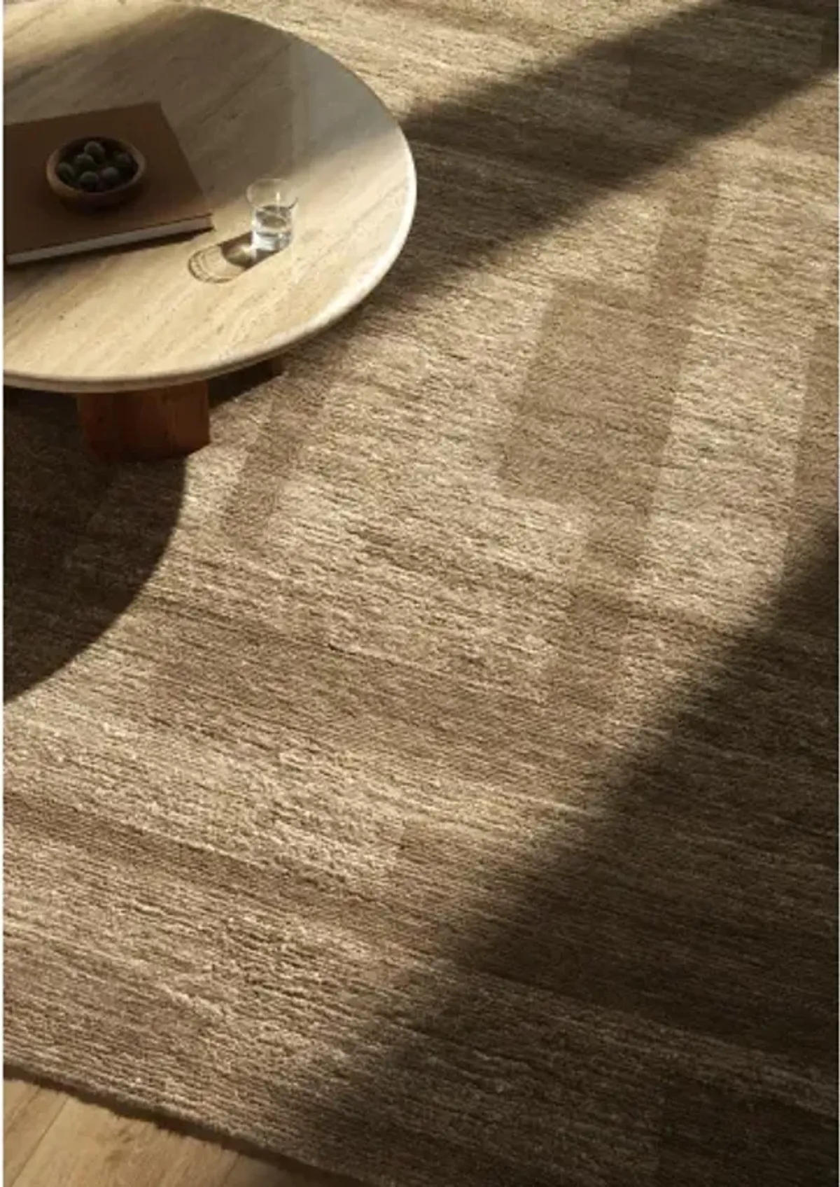 Ventura VNR-2302 8' x 10' Handmade Rug