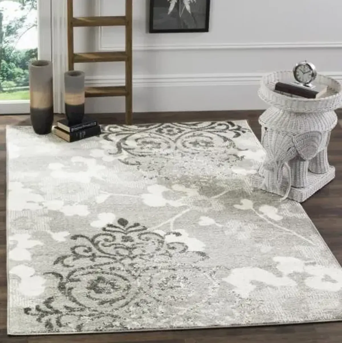 Adirondack Contemporary Silver / Ivory 2'-6" X 12' Powerloomed Rug