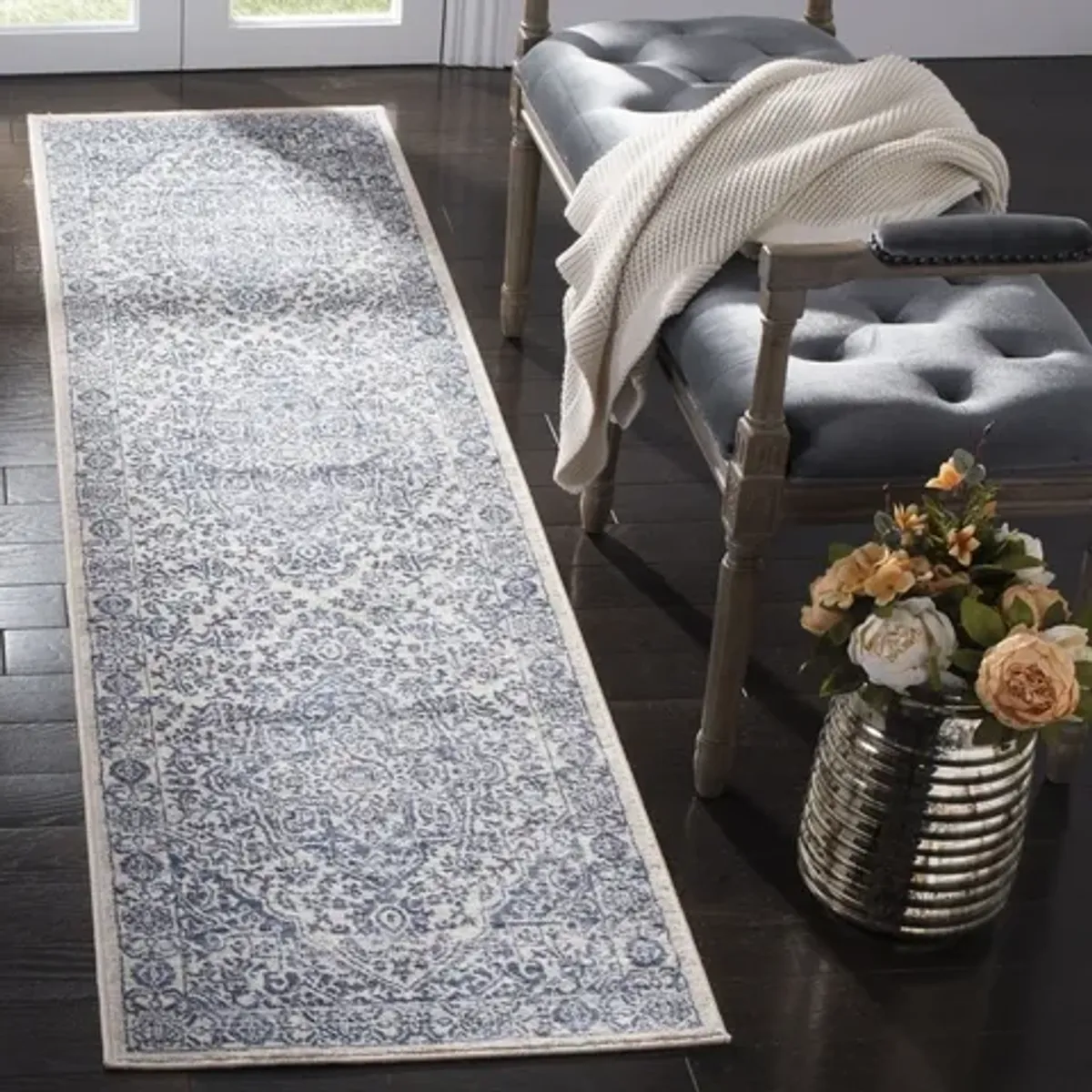 Brentwood 832 Navy / Light Grey 2' X 4' Accent Powerloomed Rug