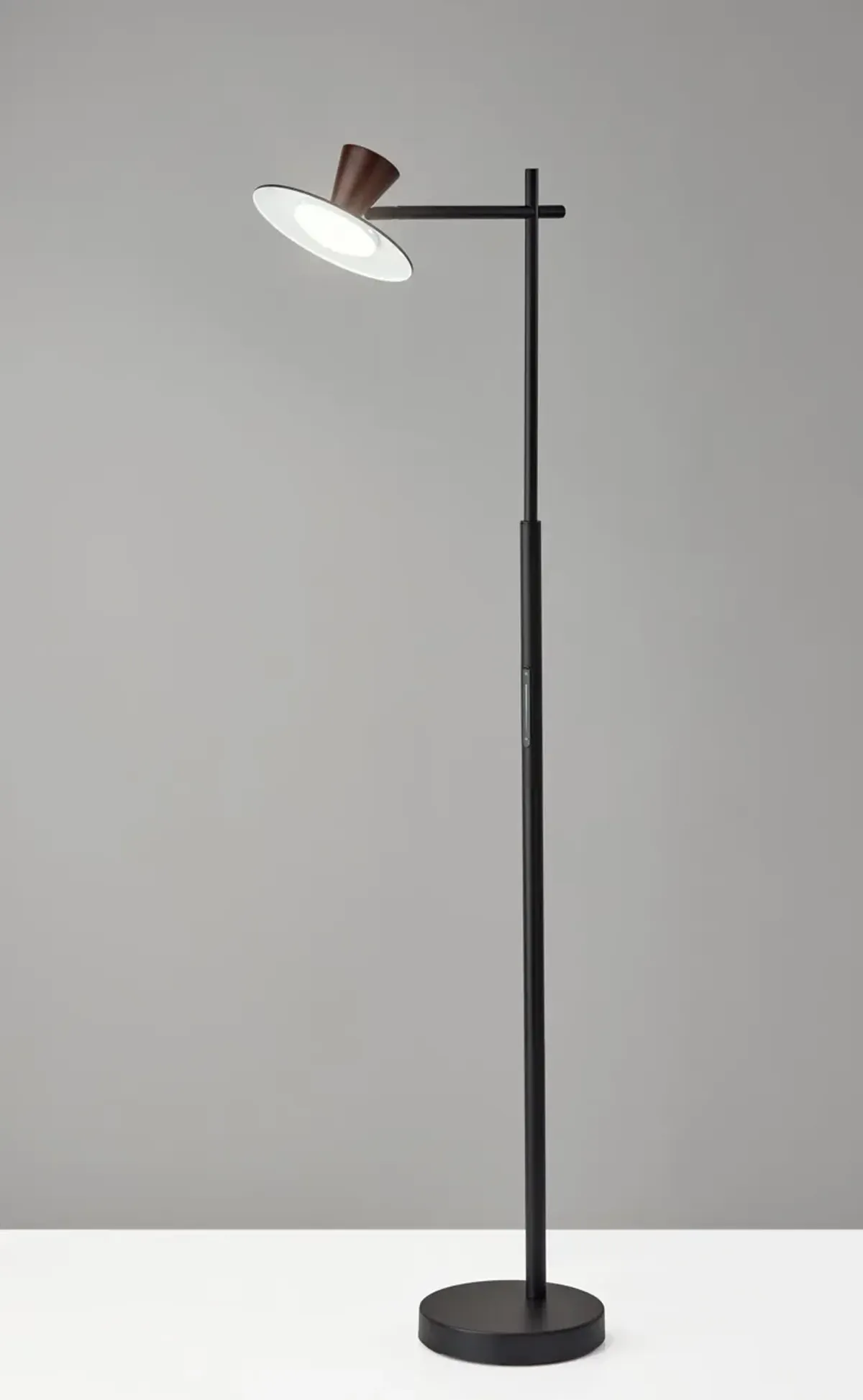 Elmore LED Floor Lamp w. Smart Switch