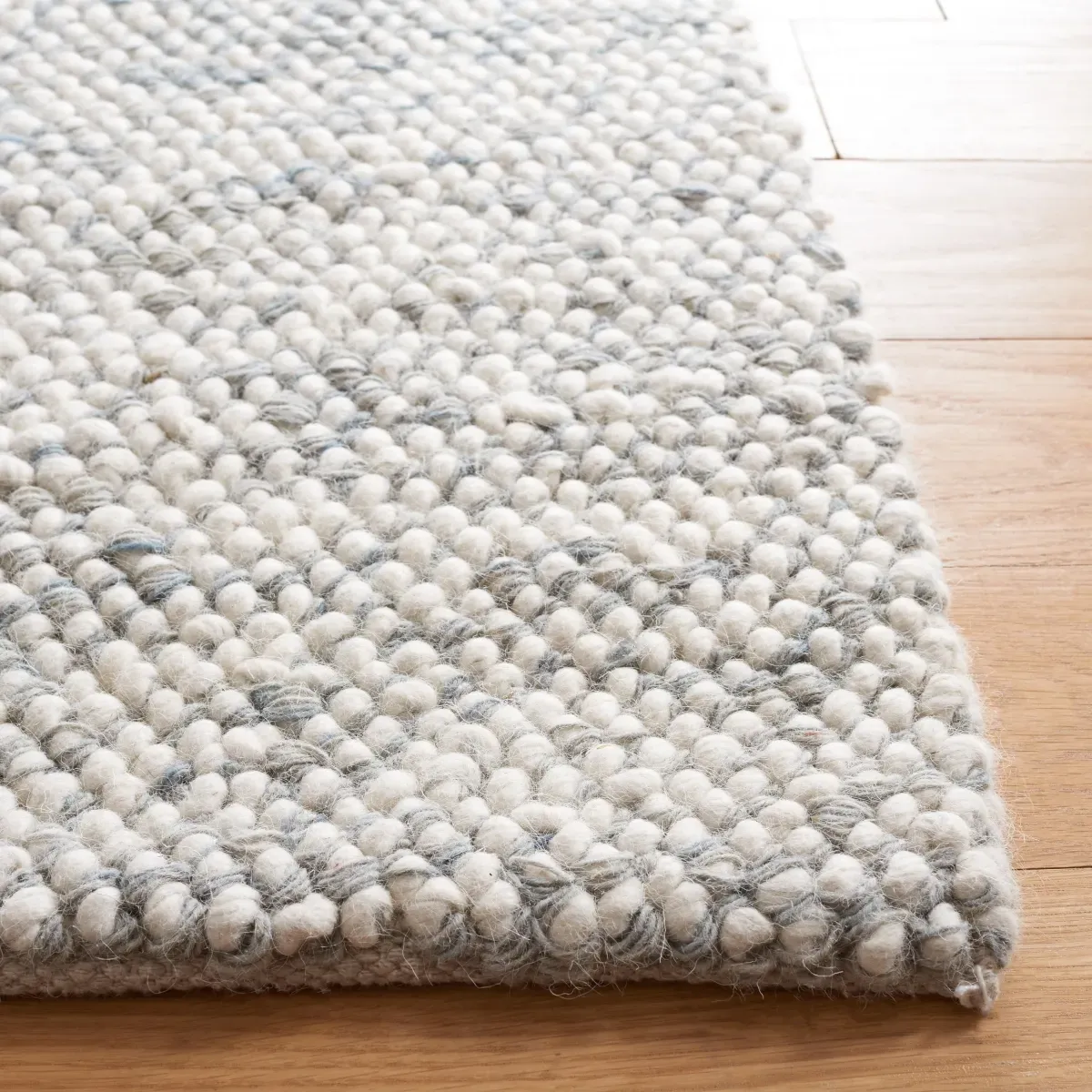 NATURA 182 GREY  2'-3' x 7' Runner Rug