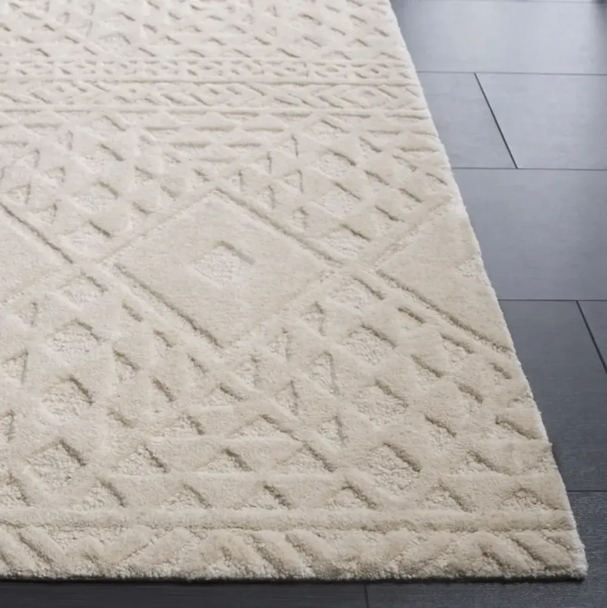 MYKONOS 406 IVORY 2'-3' x 8' Runner Rug