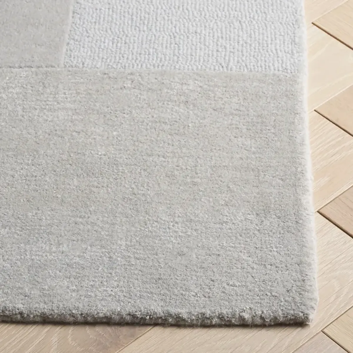 FIFTH AVENUE 251 GREY 2'-3' x 8' Runner Rug