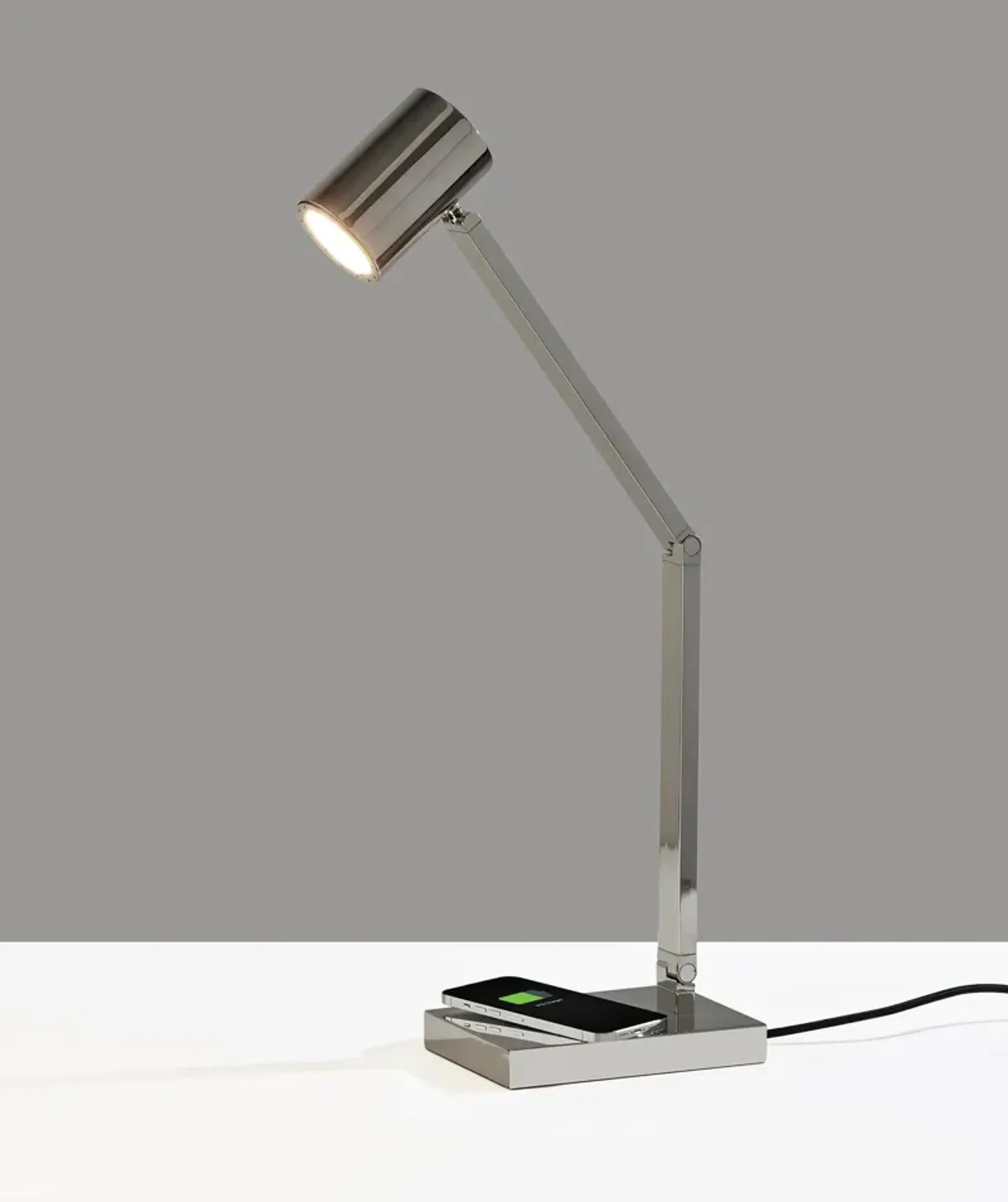 Newman Task Lamp w. Wireless Charging