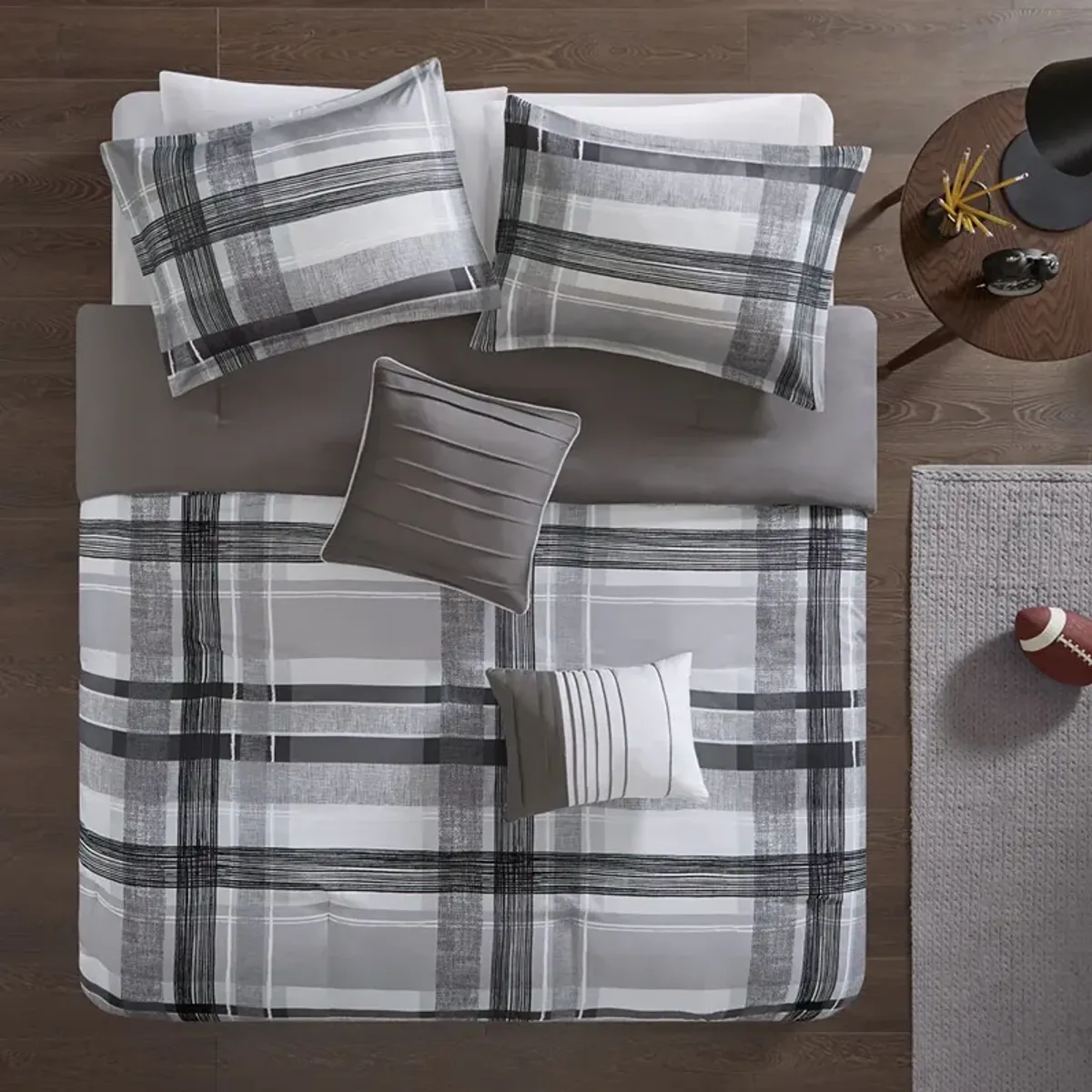 Intelligent Design Rudy Black Plaid Comforter Set