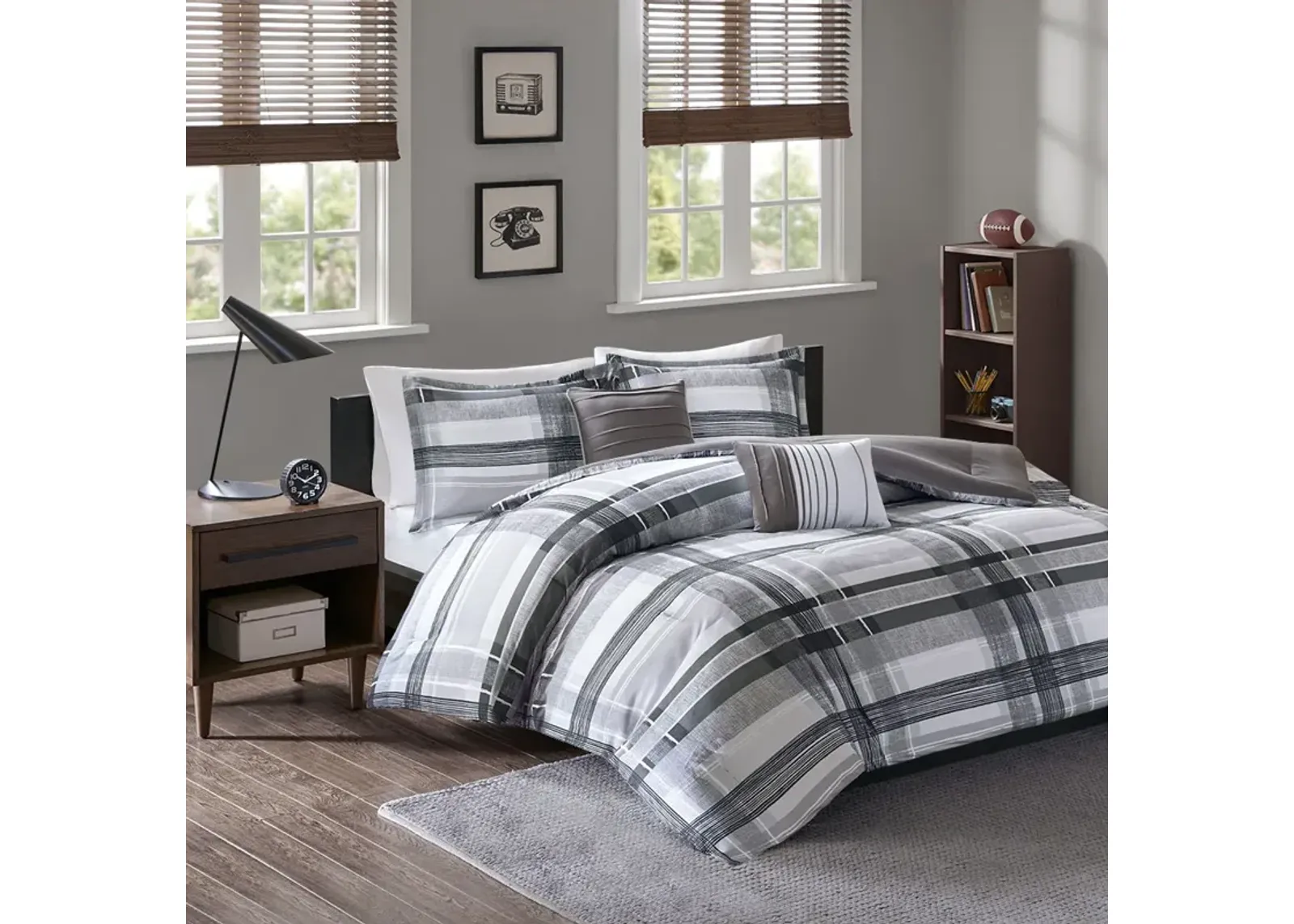 Intelligent Design Rudy Black Plaid Comforter Set