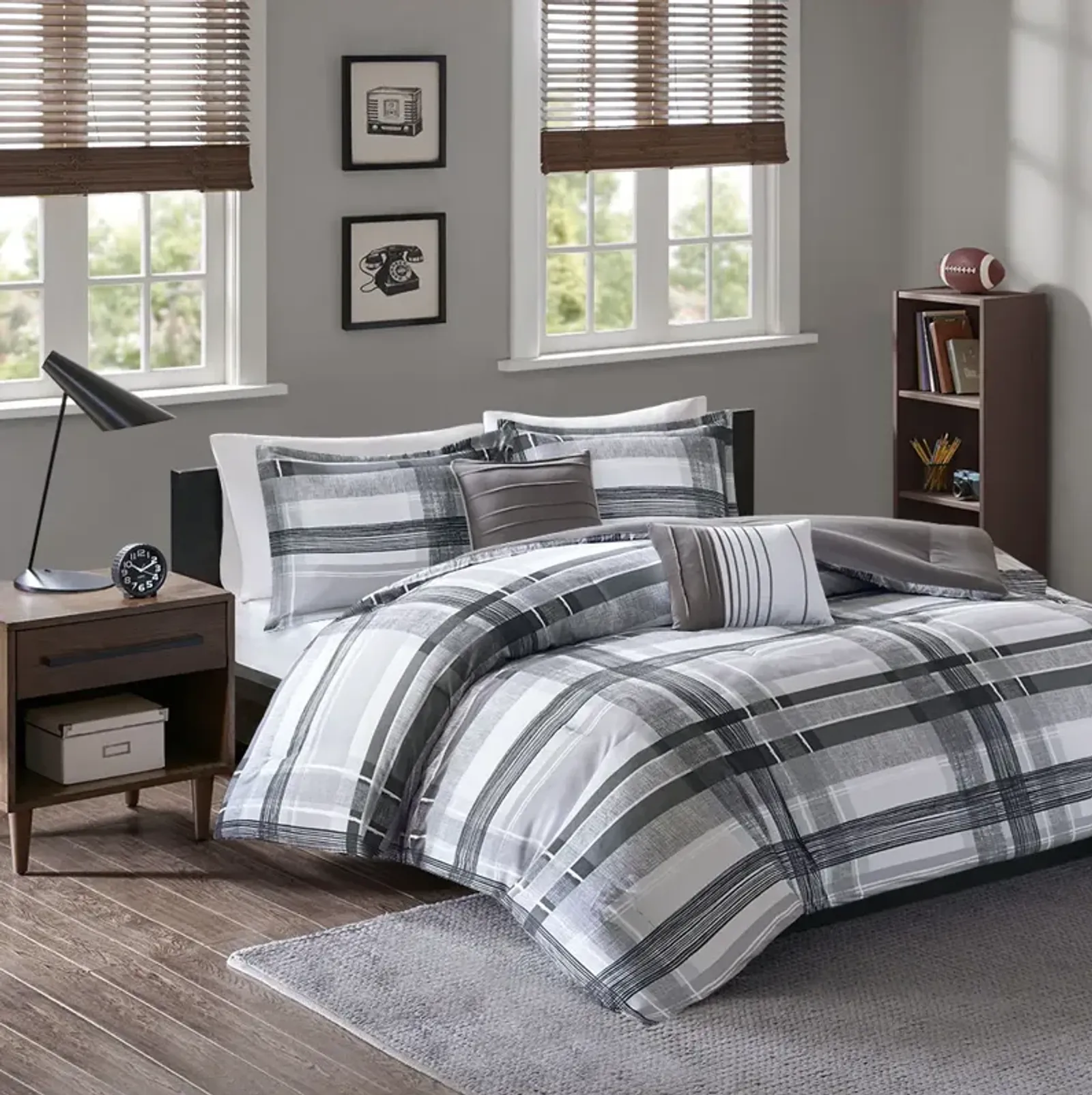 Intelligent Design Rudy Black Plaid Comforter Set