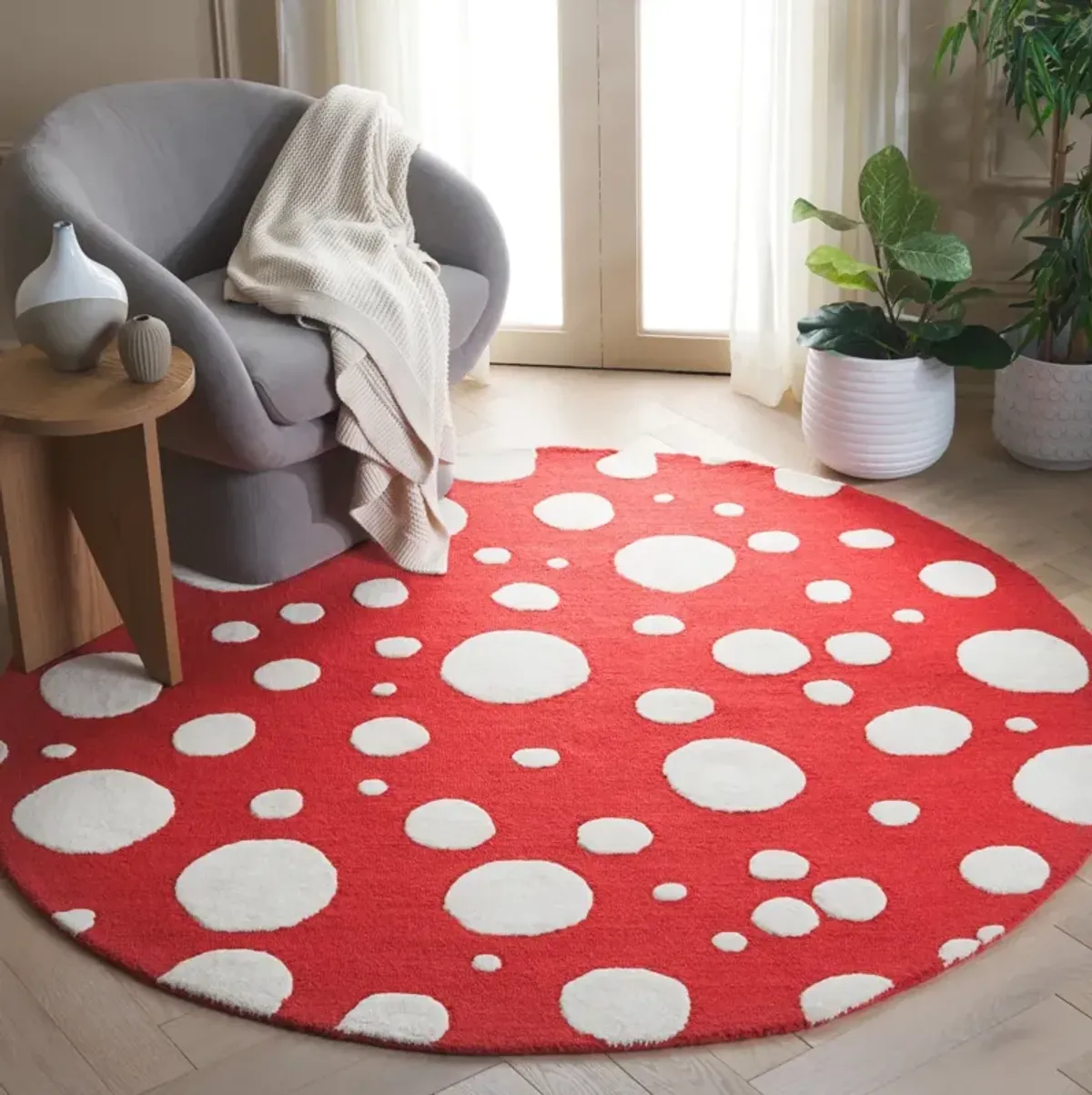 CAMBRIDGE 147 RED  6' x 6' Round Round Rug